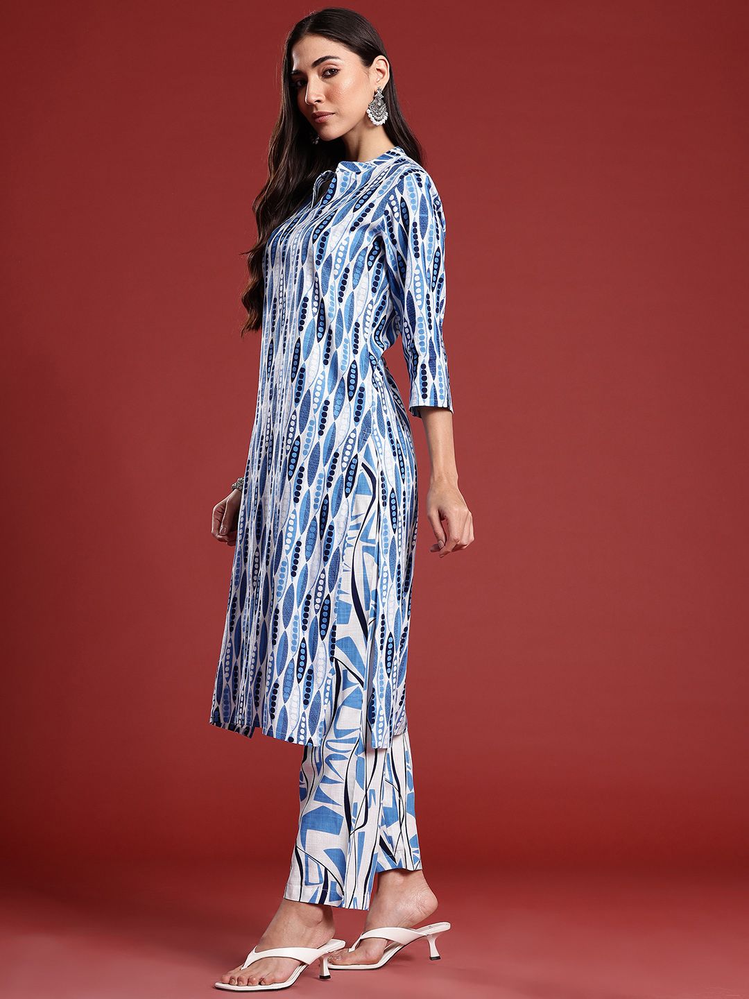 Anouk Geometric Motifs Printed Band Collar Straight Kurta with Trousers & Dupatta