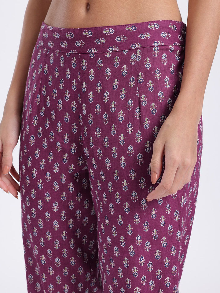 Anouk Paisley Print Kurta with Trousers & With Dupatta