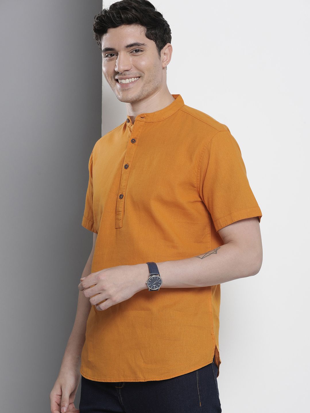 The Indian Garage Co Men Slim Fit Mandarin Collar Casual Shirt