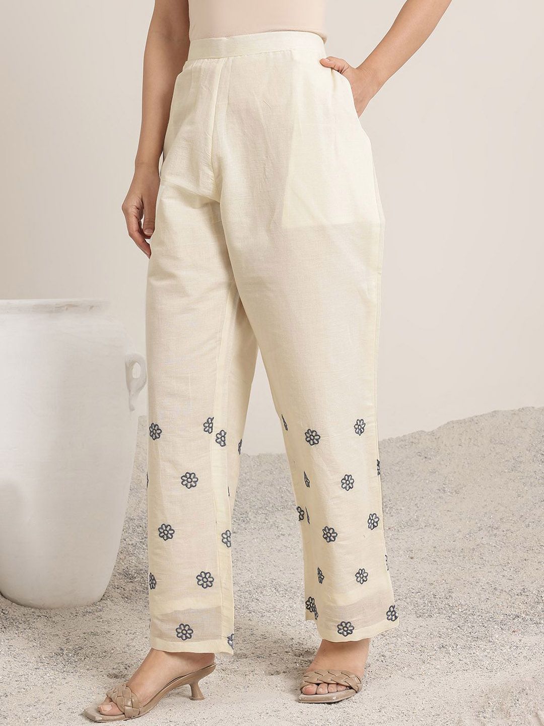 Libas Women Floral Embroidered Regular Kurta with Trousers & With Dupatta