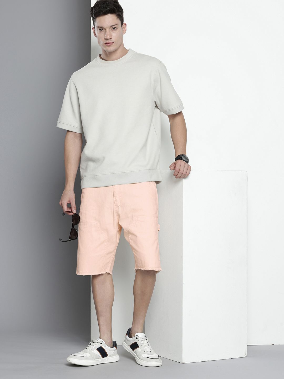 The Indian Garage Co. Men Relaxed Fit Pure Cotton Cargo Shorts
