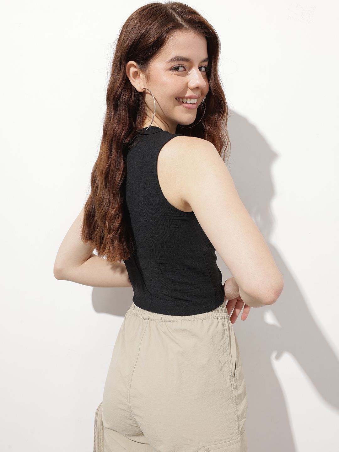 DressBerry Beyond Basic Ruched Crop Top