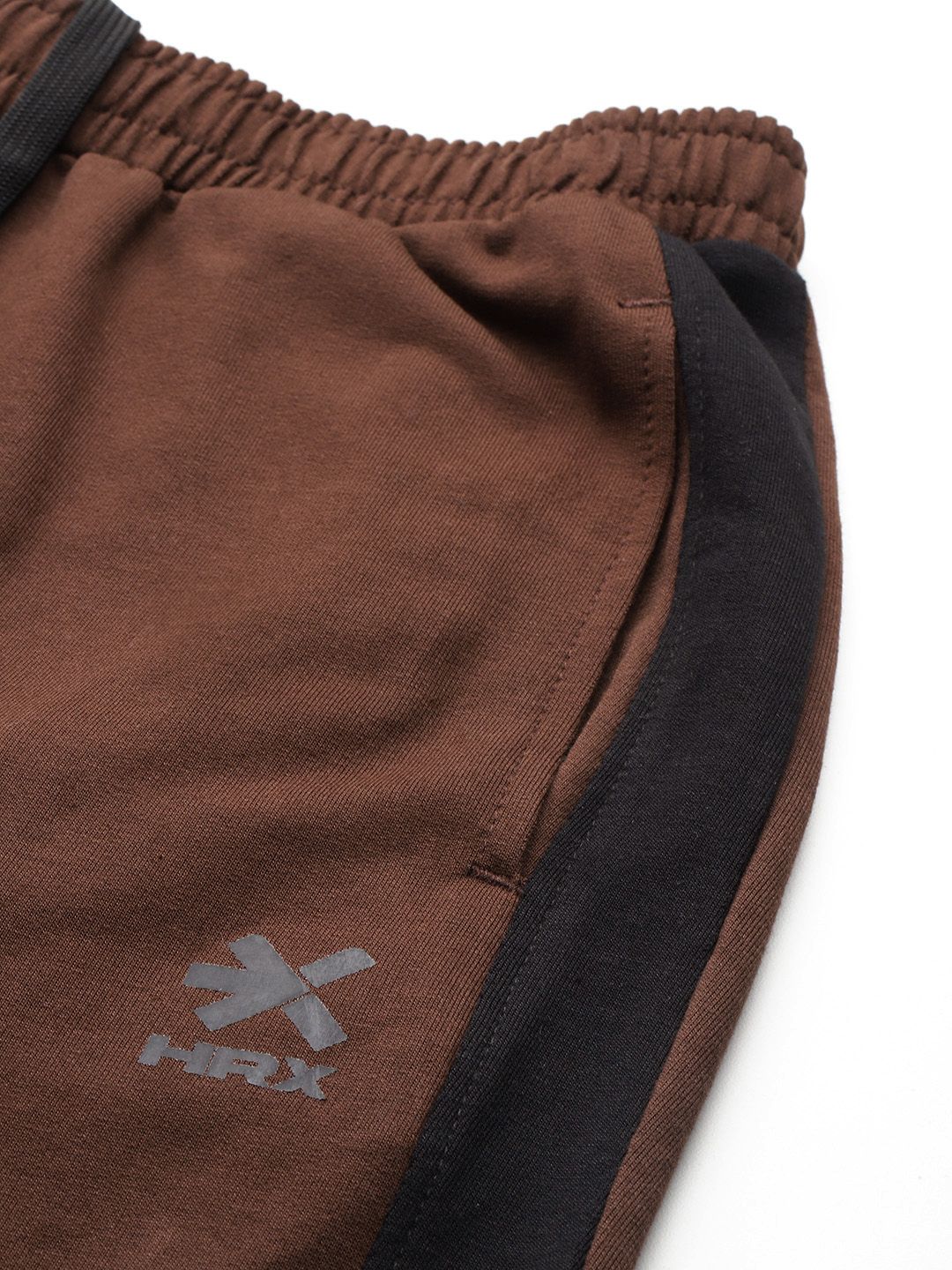 HRX by Hrithik Roshan Men Mid-Rise Regular Fit Lifestyle Joggers with Side Stripe