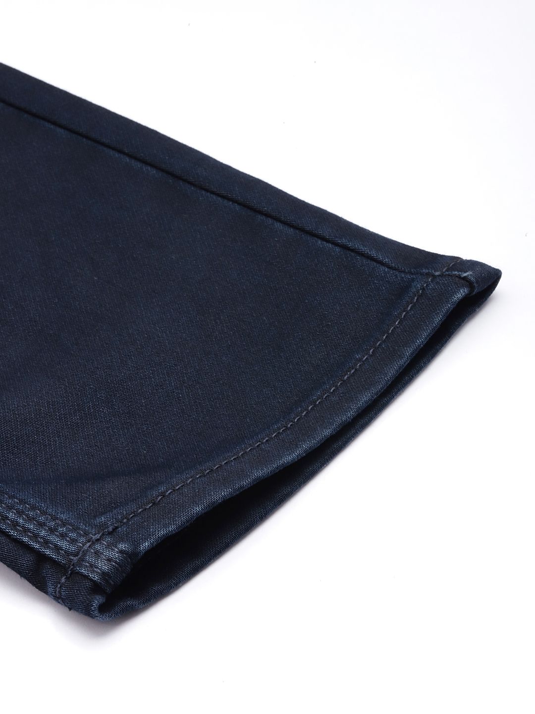 Spykar Men Slim sesuai dengan jeans yang boleh diperbaharui dengan cahaya rendah