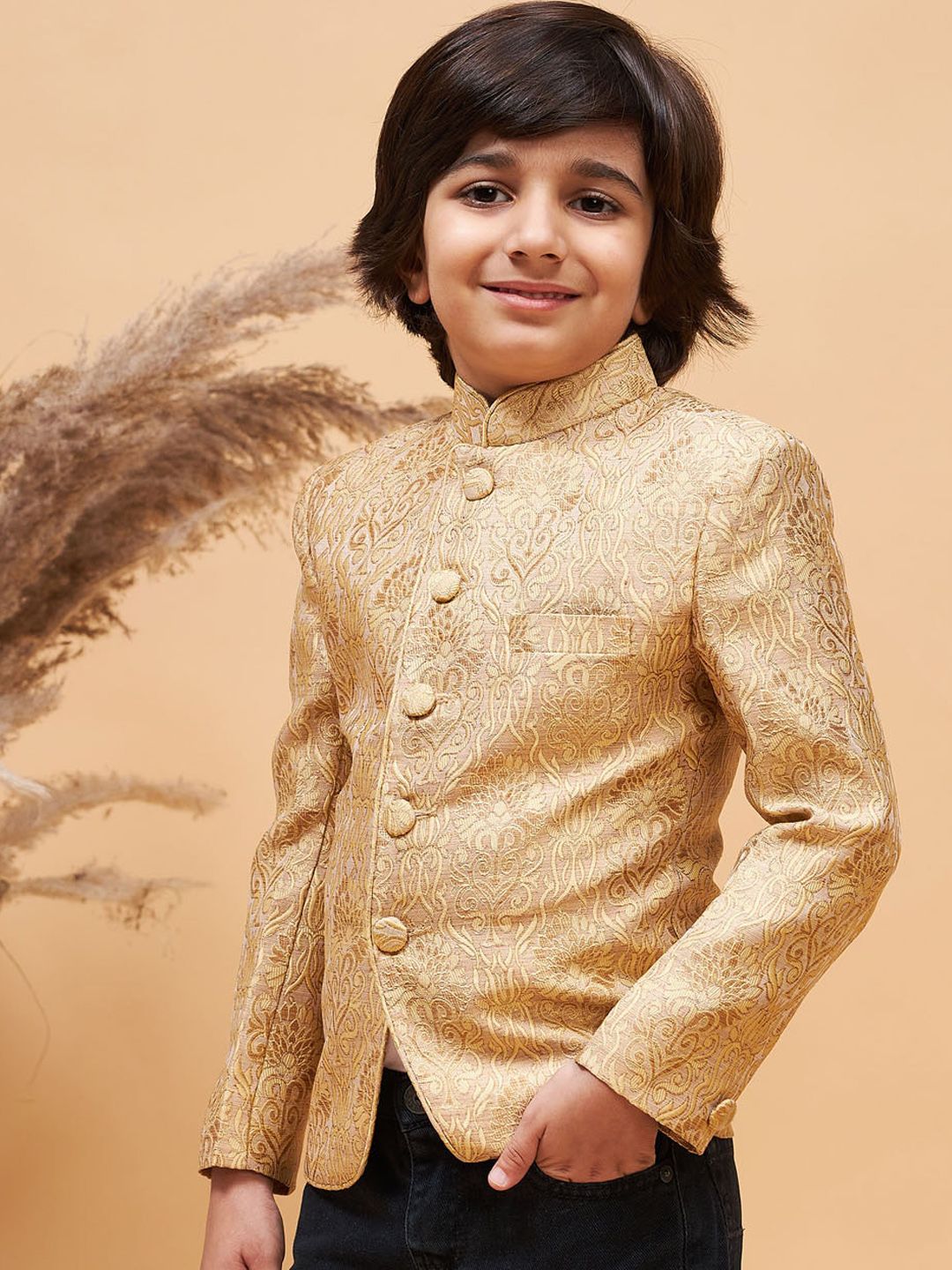 VASTRAMAY Boys Slim Fit Jacquard Woven Design Silk Bandhagala Blazer