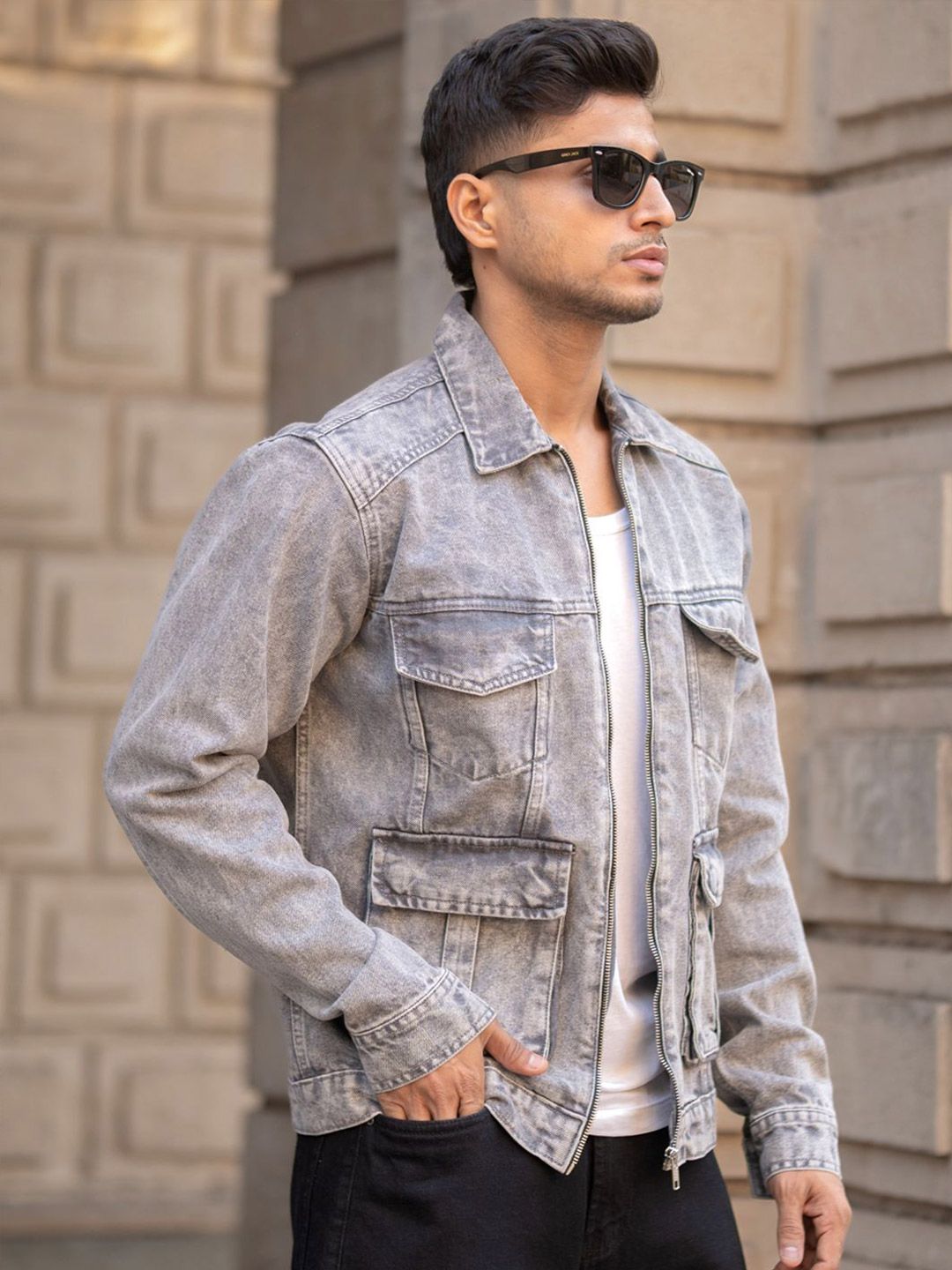 Powerlook Men Spread Collar Washed Solid Cotton Casual Denim Jacket