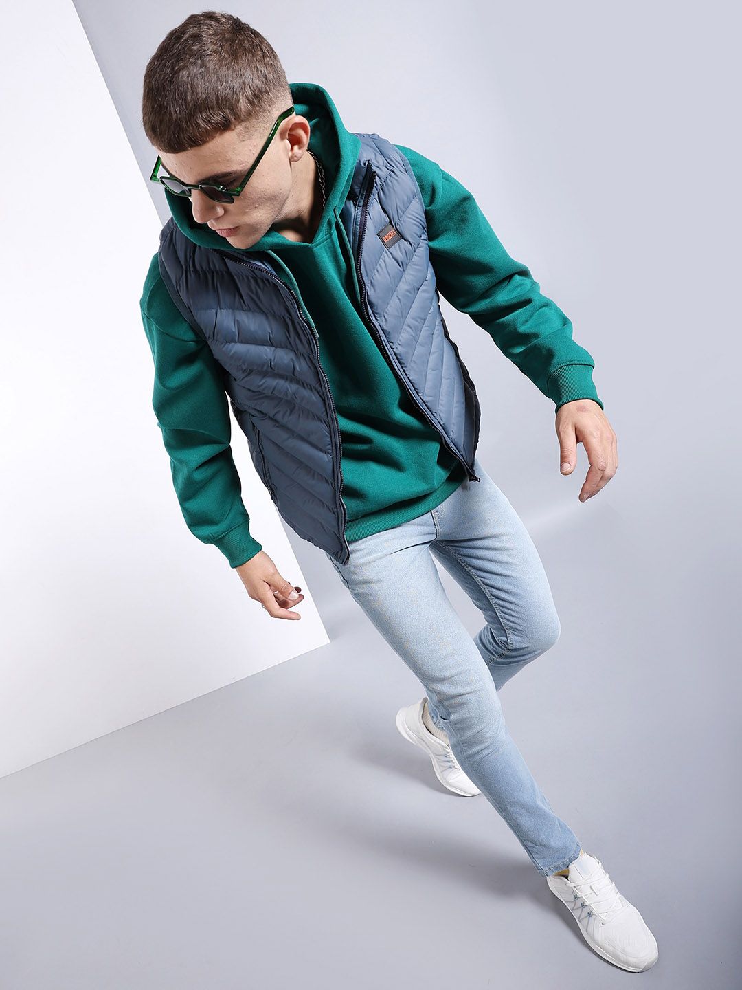 The Indian Garage Co Men Blue Floral Striped Outdoor Puffer Jacket