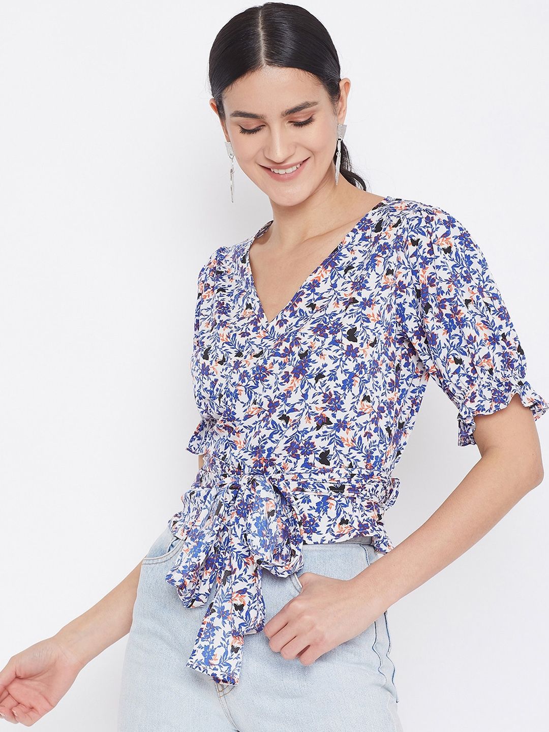 Berrylush Women White Printed Wrap Top