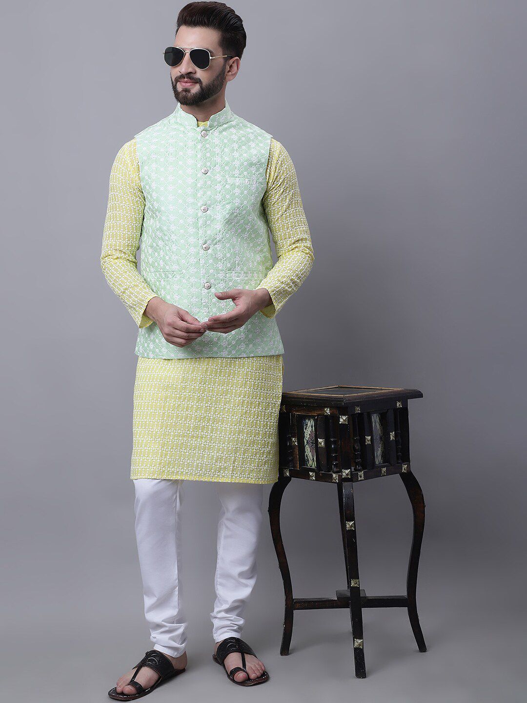 SOJANYA Kurta Kapas Tulen Sulaman Bunga Dengan Jaket Churidar & Nehru