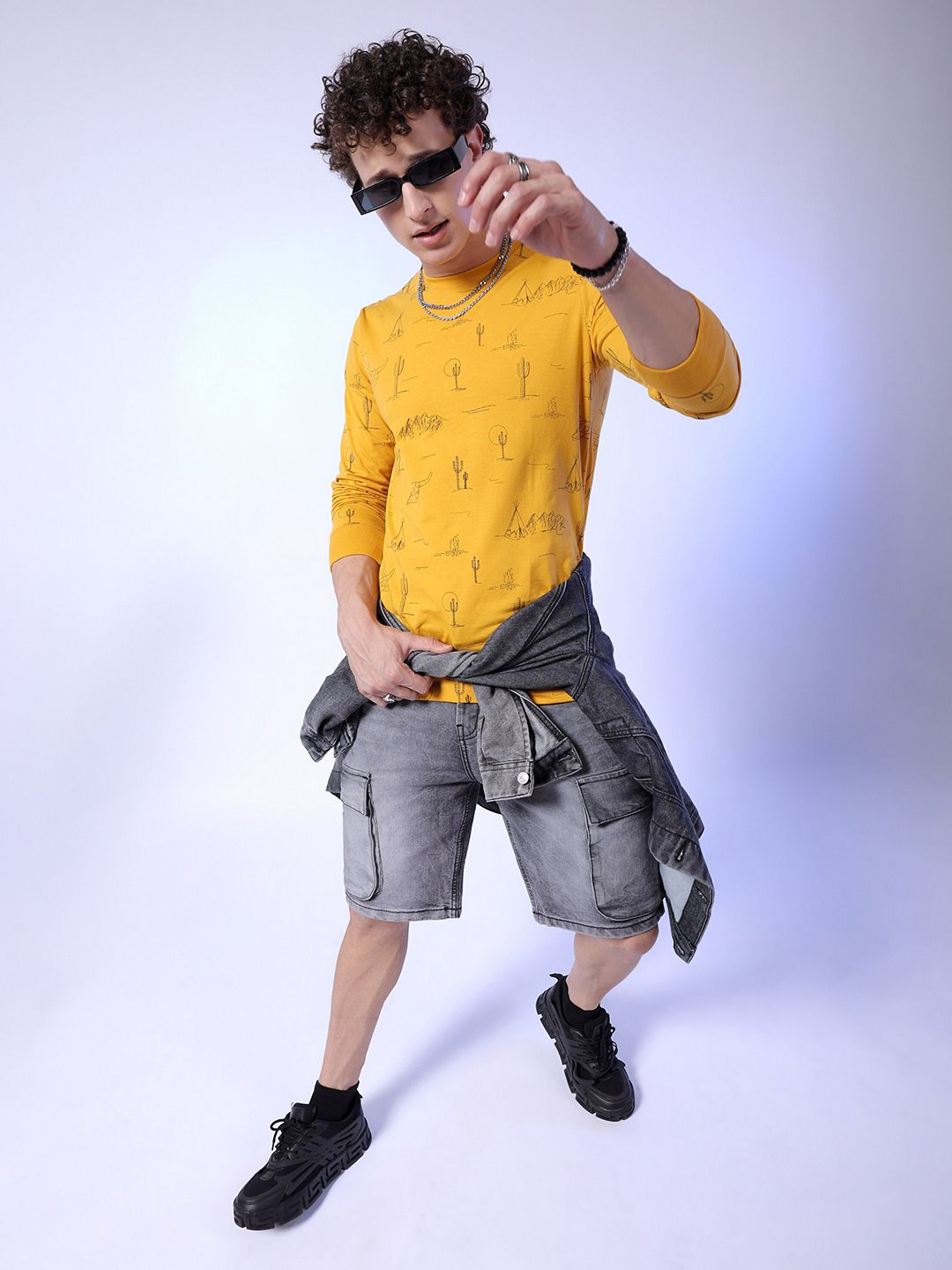 The Indian Garage Co Men Yellow Printed Pockets T-shirt