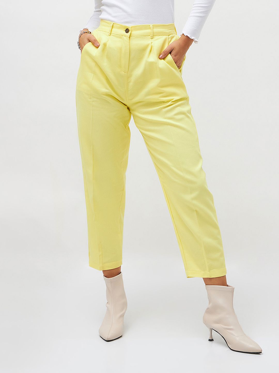 SASSAFRAS Women Yellow Regular Cropped Tapered Pure Cotton Trousers