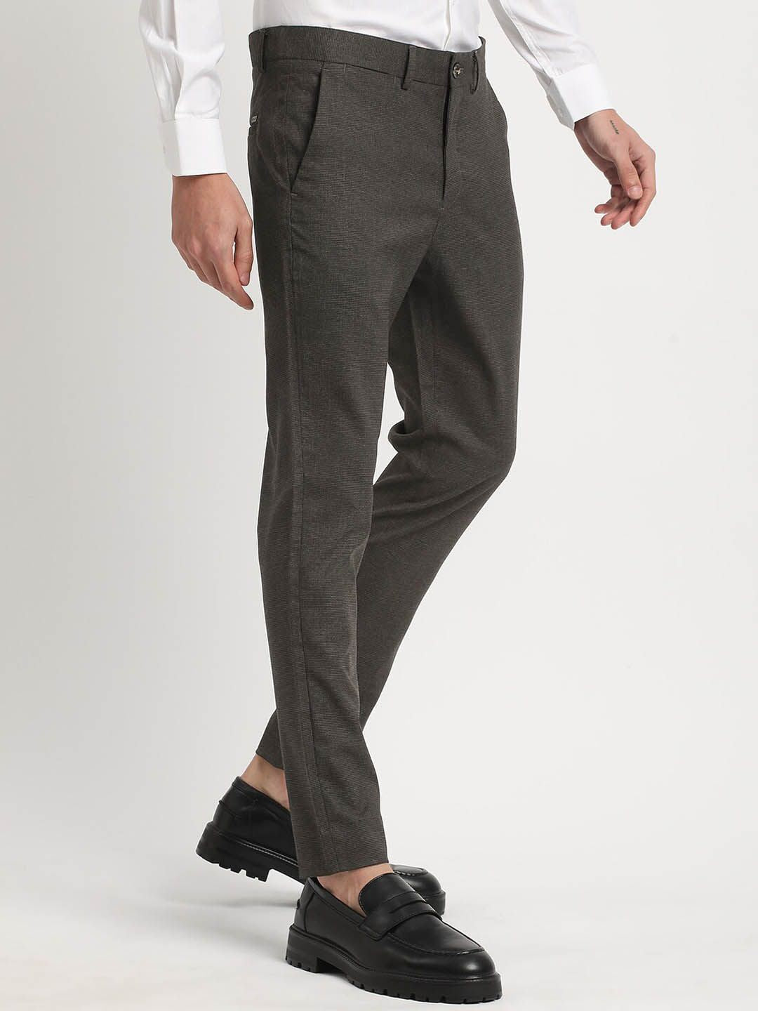 THE BEAR HOUSE Men Solid Tapered Fit Mid-Rise Formal Trousers