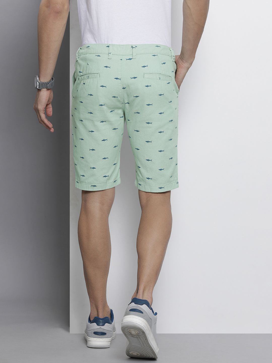 Seluar pendek Capton Chino yang dicetak oleh Green Green Green