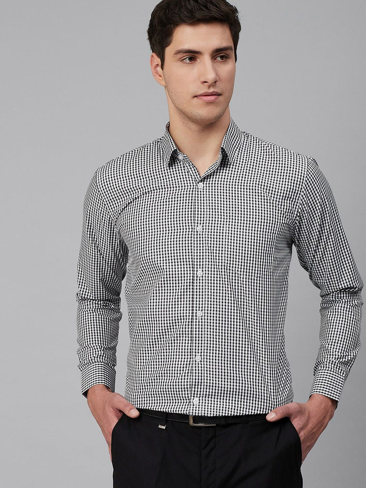 DENNISON Men Black & White Comfort Regular Fit Checked Formal Shirt