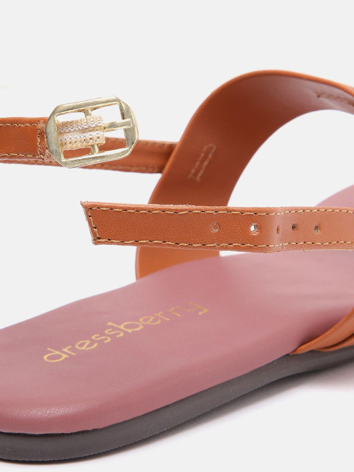 DressBerry Women Solid T-Strap Flats with Buckle Detail