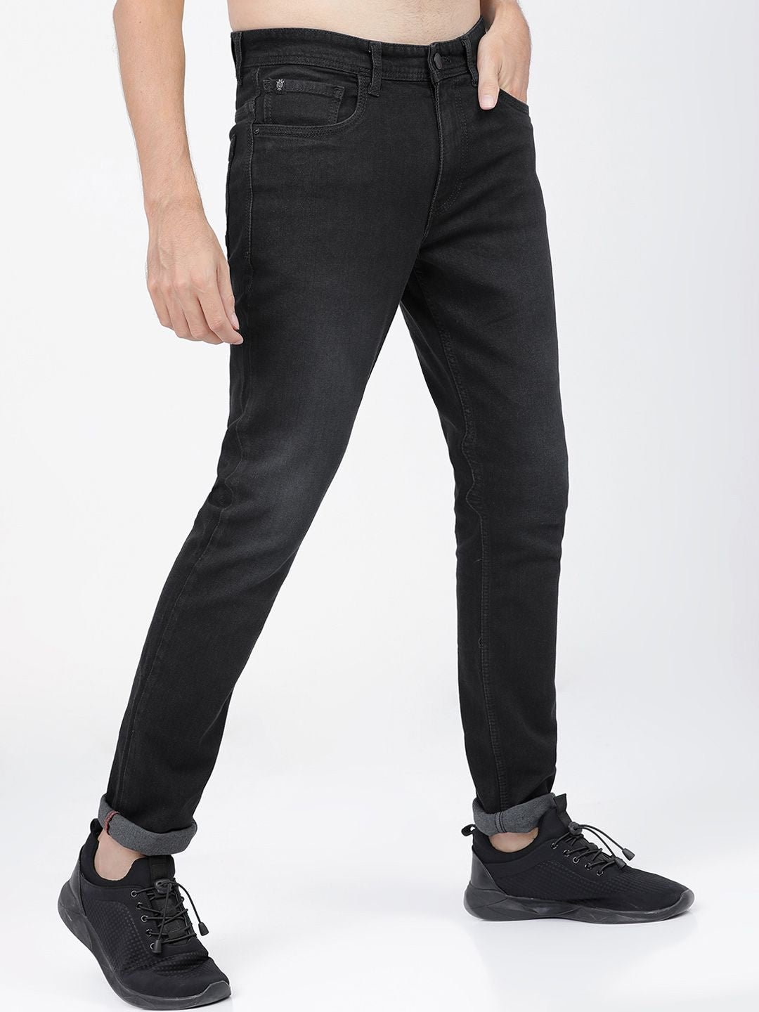 LOCOMOTIVE Men Black Slim Fit Mid-Rise Clean Look Stretchable Jeans