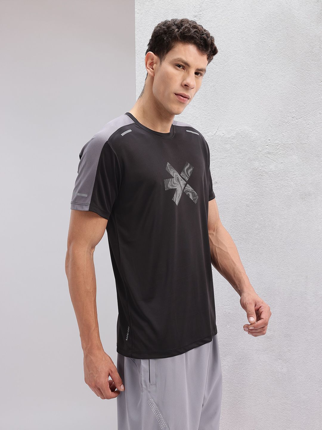 HRX by Hrithik Roshan Brand Logo Printed Rapid-Dry Training T-shirt with Panelling Detail