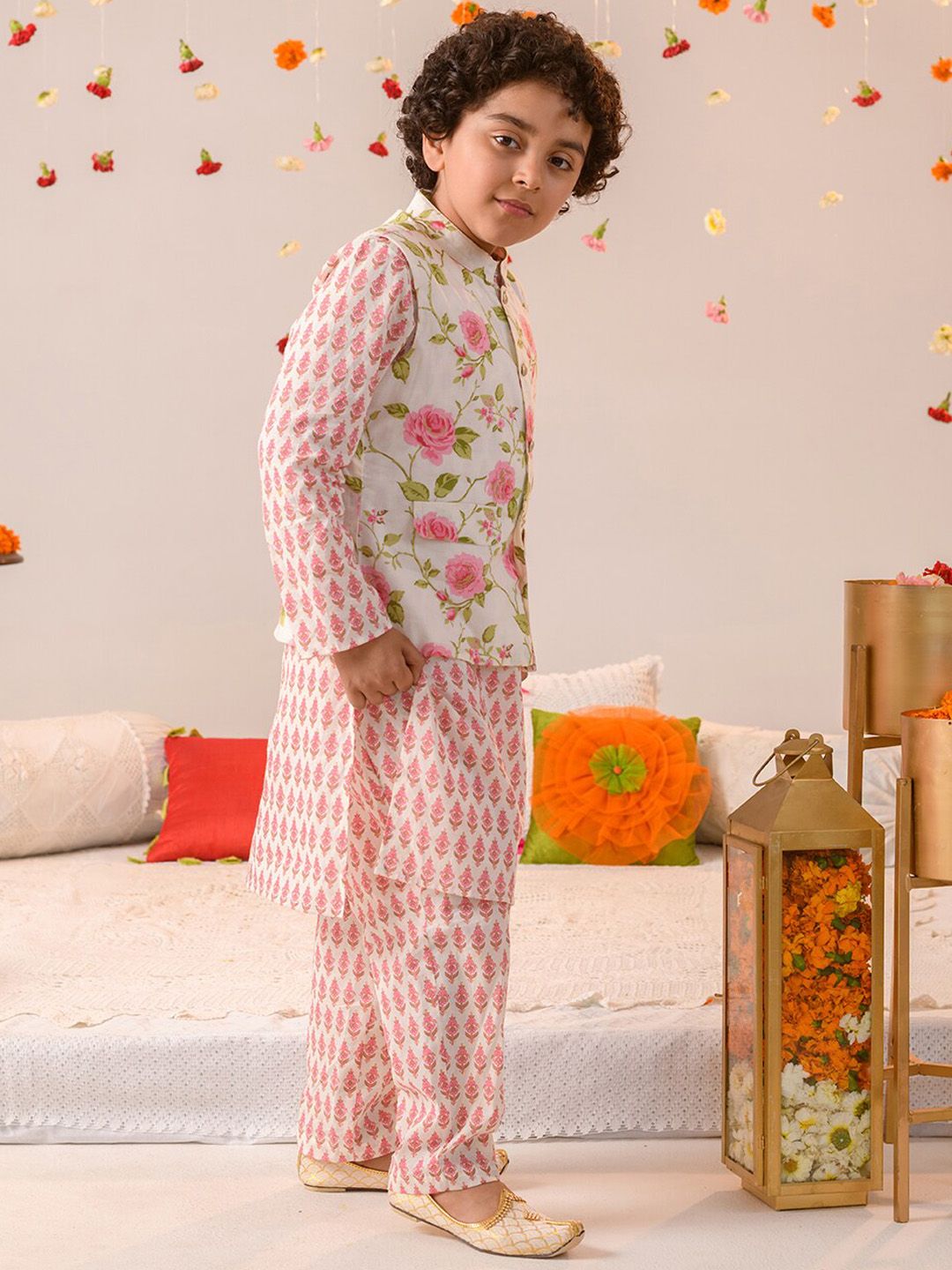 pspeaches Boys Floral Printed Regular Pure Cotton Kurta With Pyjamas And Nehru Jaket
