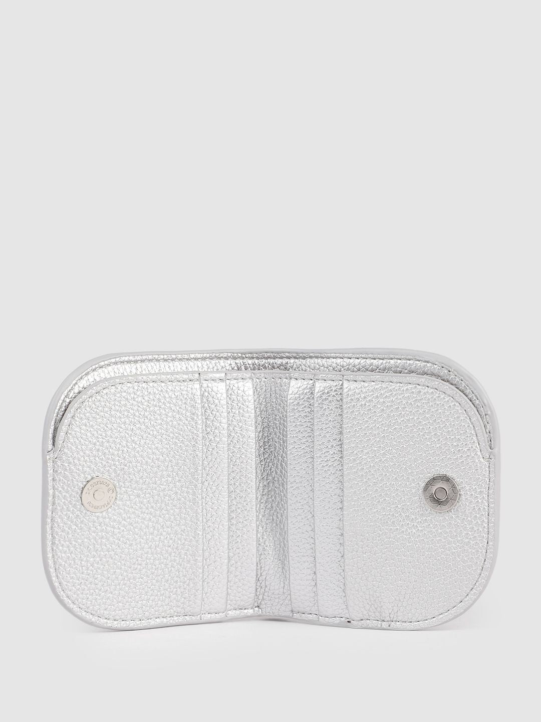 DressBerry Women Textured Two Fold Wallet
