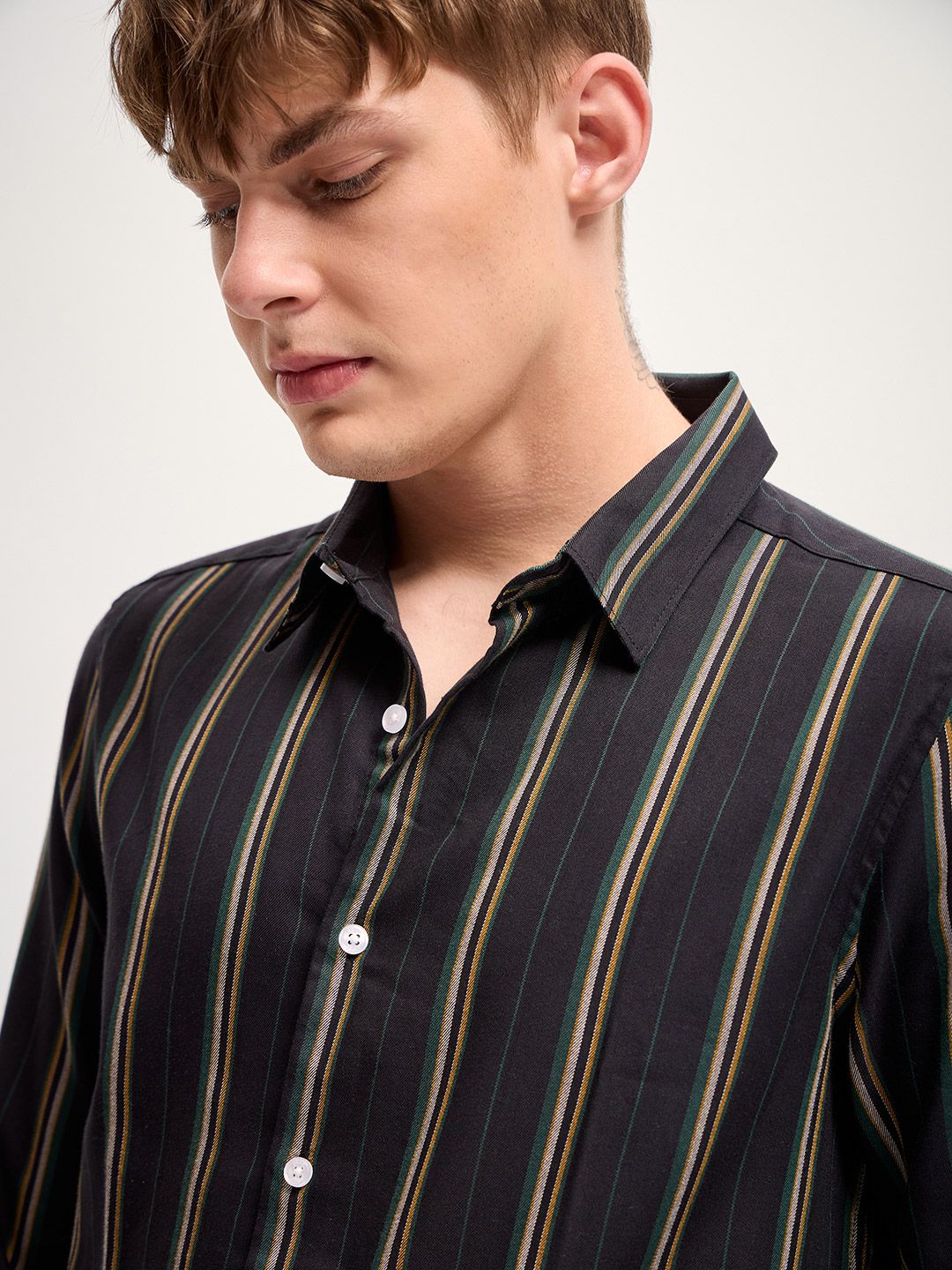 THE BEAR HOUSE Men Slim Fit Striped Casual Shirt
