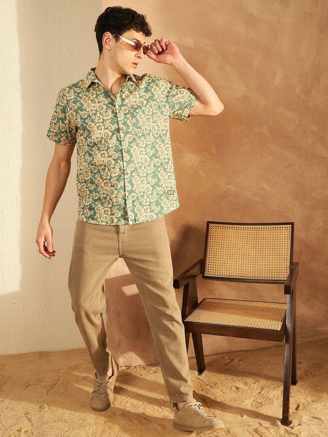 DENNISON Smart Floral Printed Spread Collar Cotton Oversized Lightweight Casual Shirt
