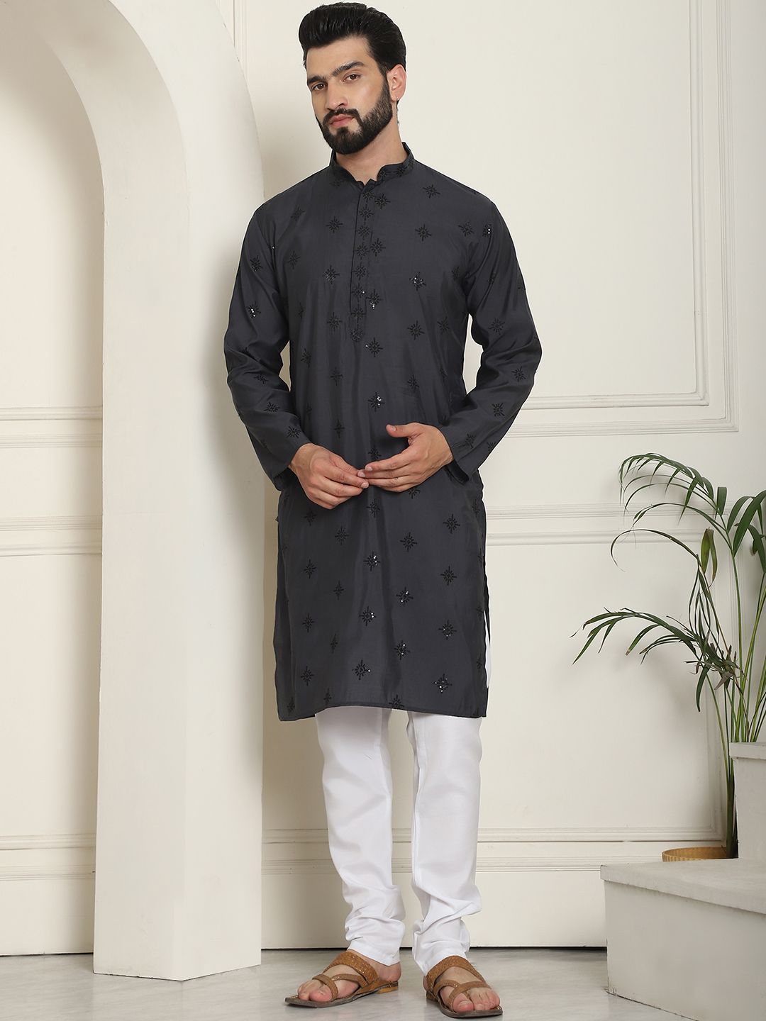 SOJANYA Kurta Lurus Sutera Sutera Bunga Bersulam Bunga Dengan Churidar