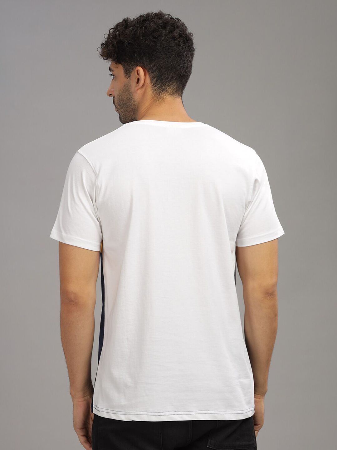 ADRO Colourblocked Regular Fit Cotton T-shirt
