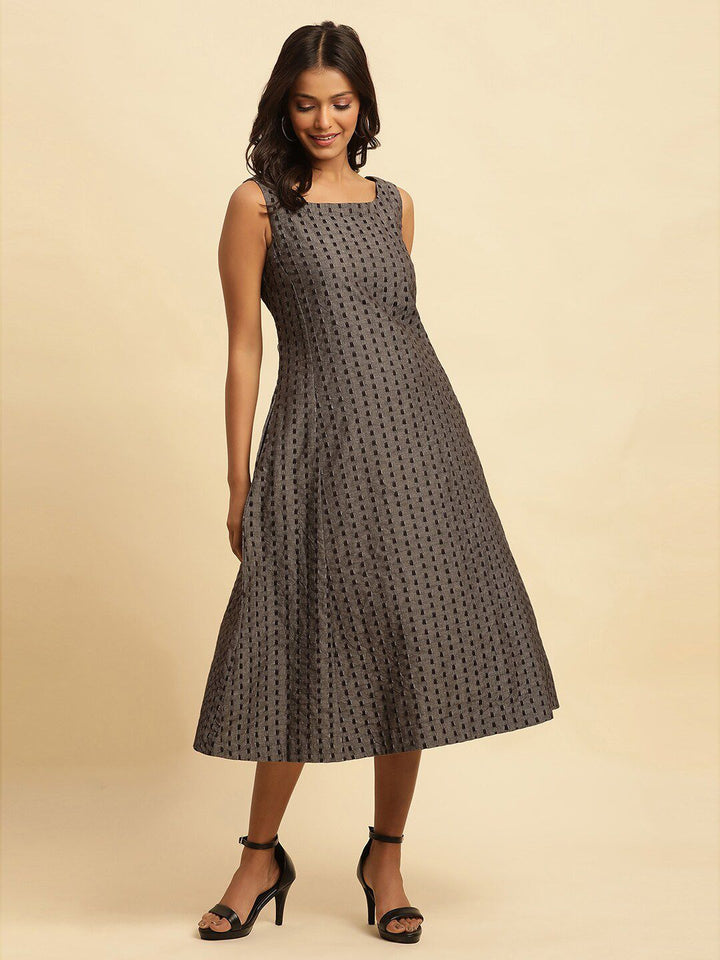 W Grey Printed No Sleeves A-Line Midi Dress