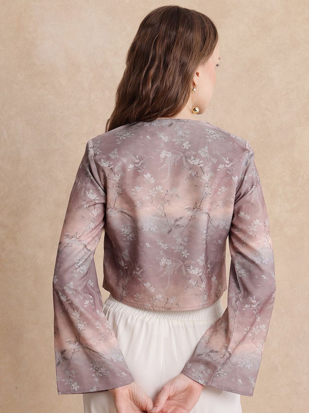 RAREISM Women Floral Printed V-Neck Crop Top