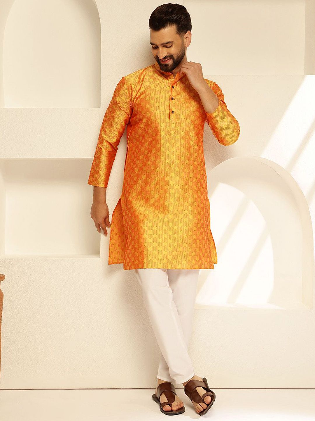 SOJANYA Woven Design Mandarin Collar Thread Work Straight Kurta
