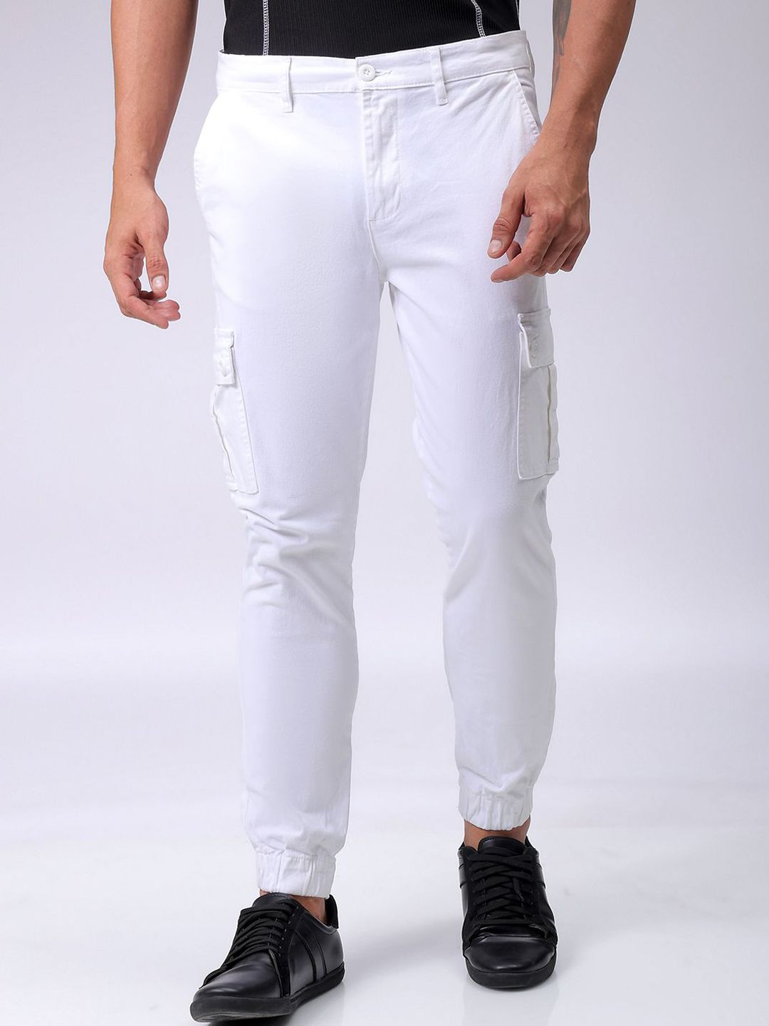 The Indian Garage Co Men Mid-Rise Regular Fit Cargos Trousers