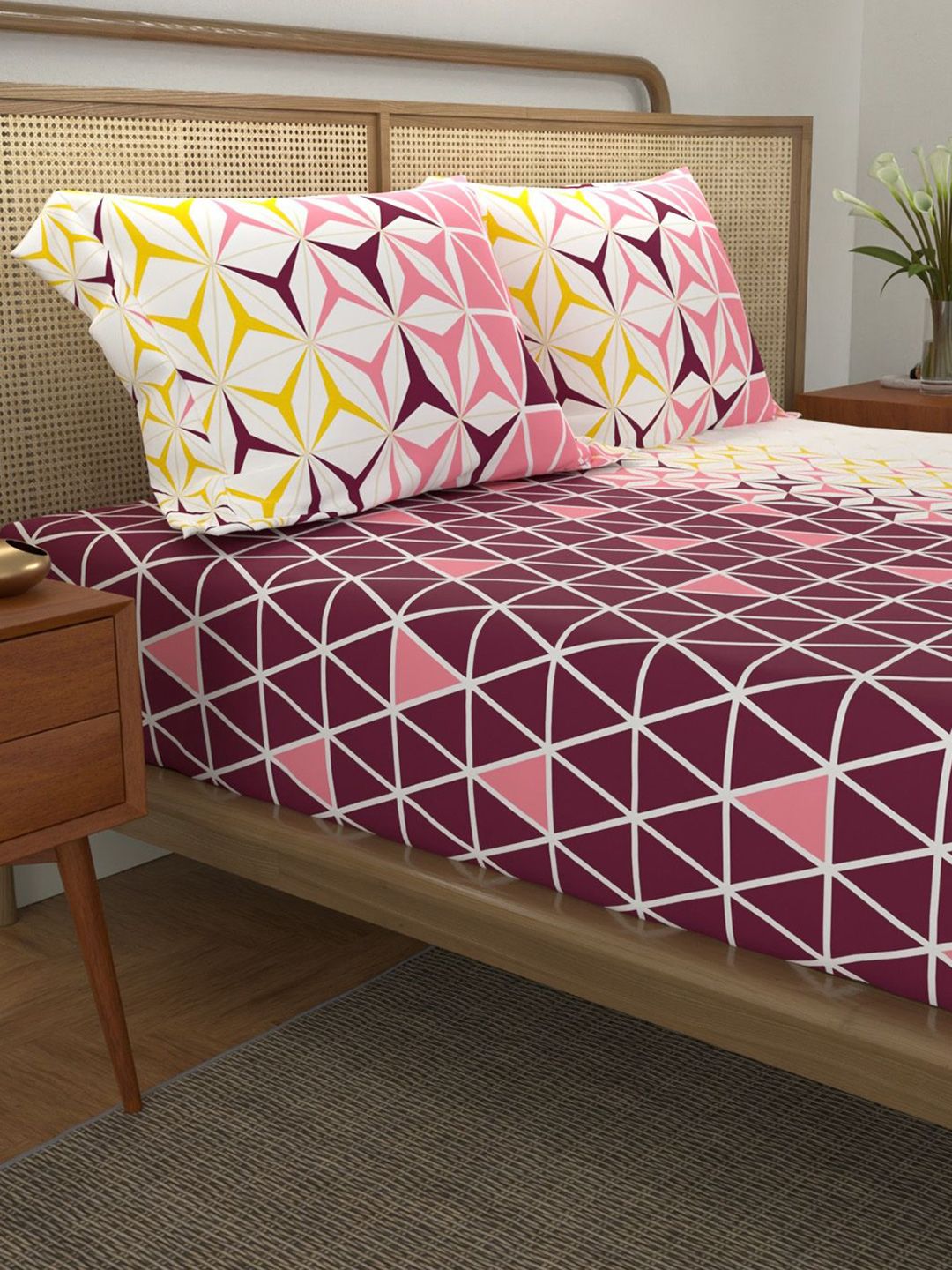 URBAN SPACE Divine Maroon & White Geometric Cotton 144 TC Queen Bedsheet Set