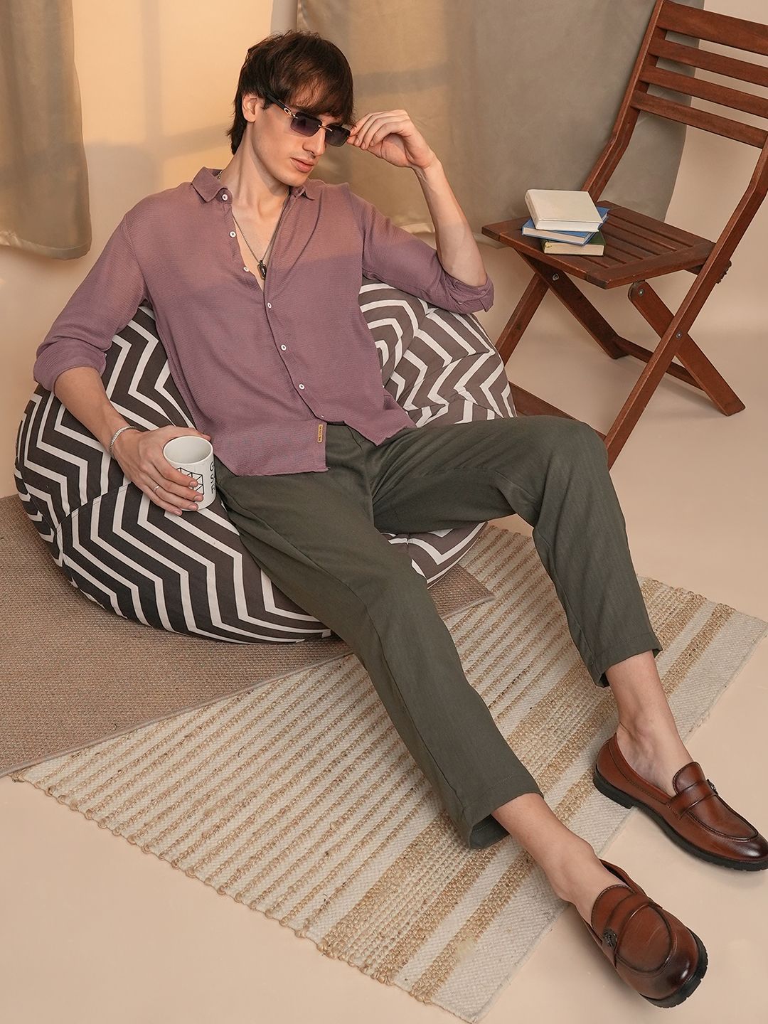Campus Sutra Men Comfort Textured Opaque Casual Shirt