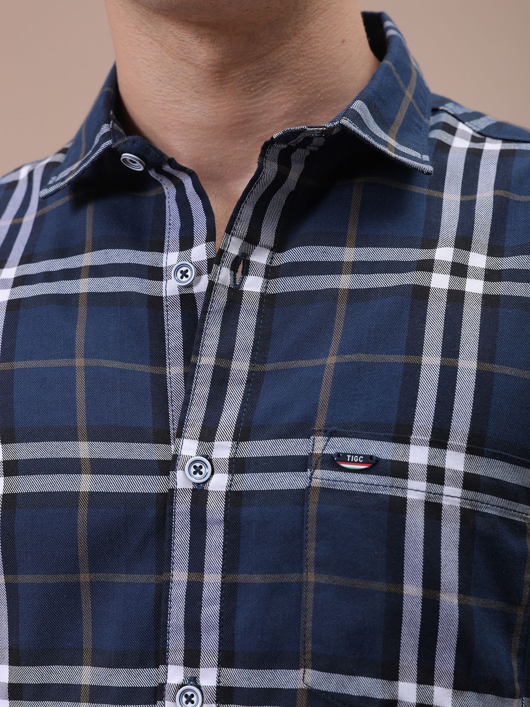The Indian Garage Co Men Cutaway Collar Checked Cotton Slim Fit Casual Shirt
