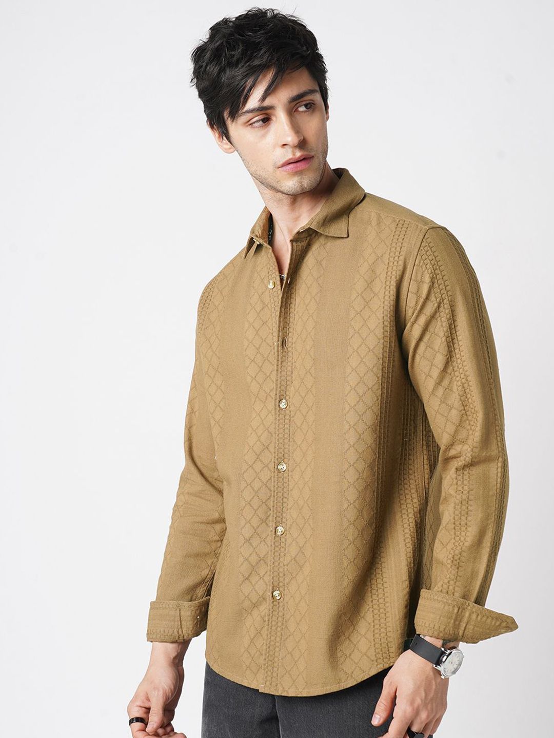 VASTRADO Men Slim Fit Textured Spread Collar Cotton Casual Shirt