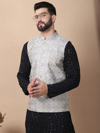 Kurta Kapas Tulen Bersulam Anouk Leheriya Hitam dengan Jaket Churidar & Nehru