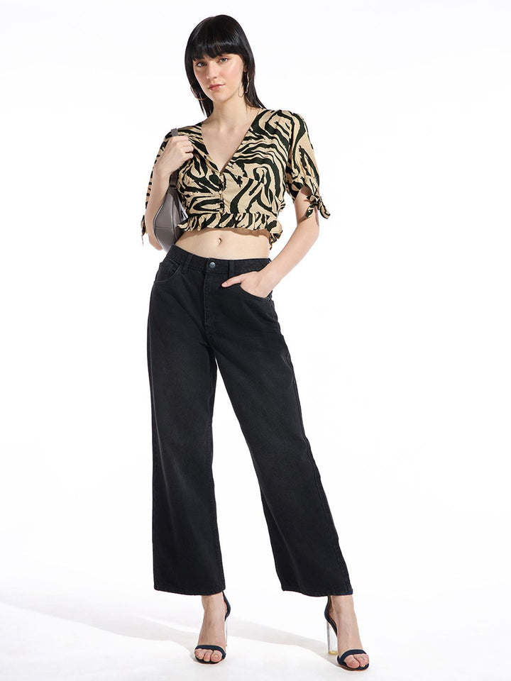 Bewakoof Women V-Neck Printed Crop Top
