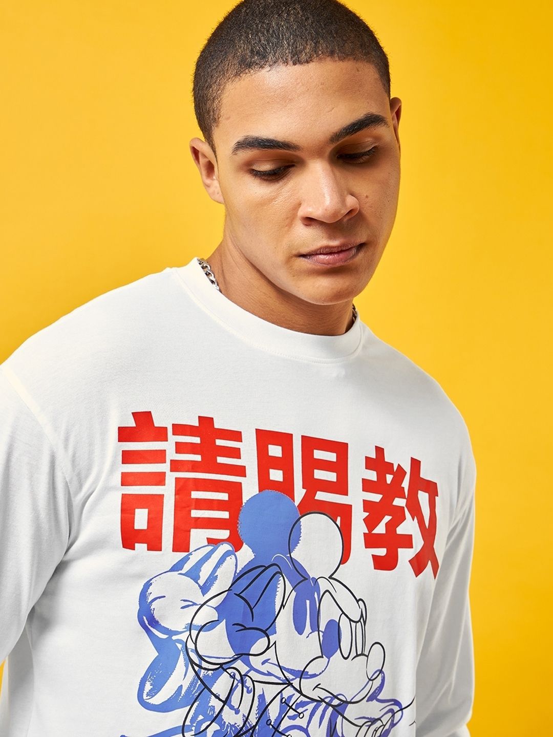 Bewakoof Pure Cotton Mickey Mouse Graphic Regular Fit T-shirt