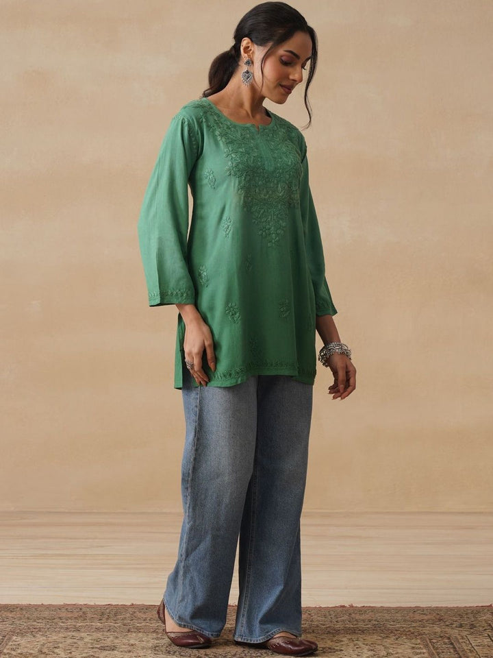 House of Chikankari Women Embroidered Chikankari Kurta