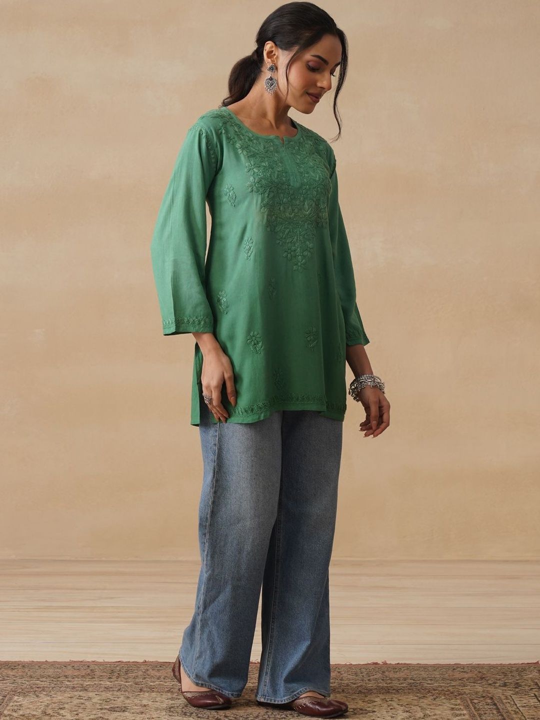 House of Chikankari Women Embroidered Chikankari Kurta