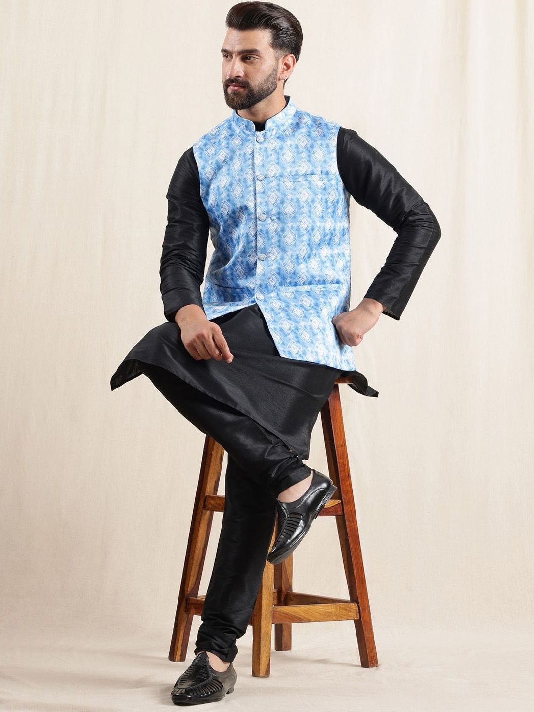 Anouk Mandarin Collar Straight Kurta With Pyjamas & Nehru Jacket