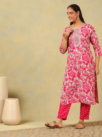Mamicha Women Floral Printed Regular Thread Work Pure Cotton Kurta with Trousers & With Dupatta