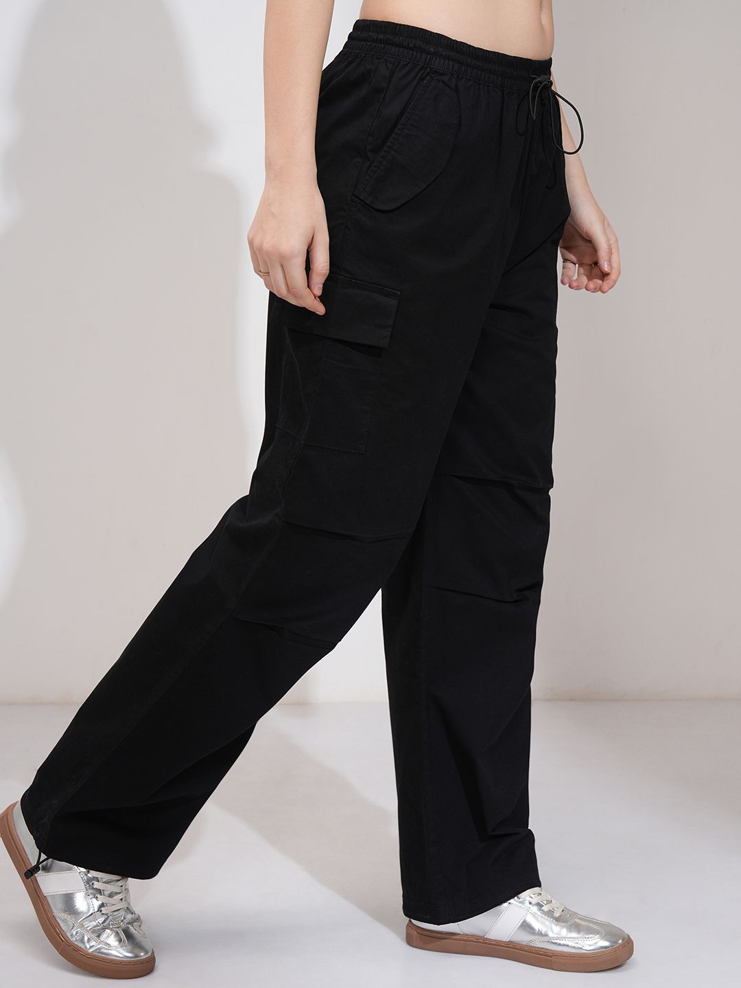 Street By Tokyo Talkies Women Straight Fit Pleated Cotton Cargos