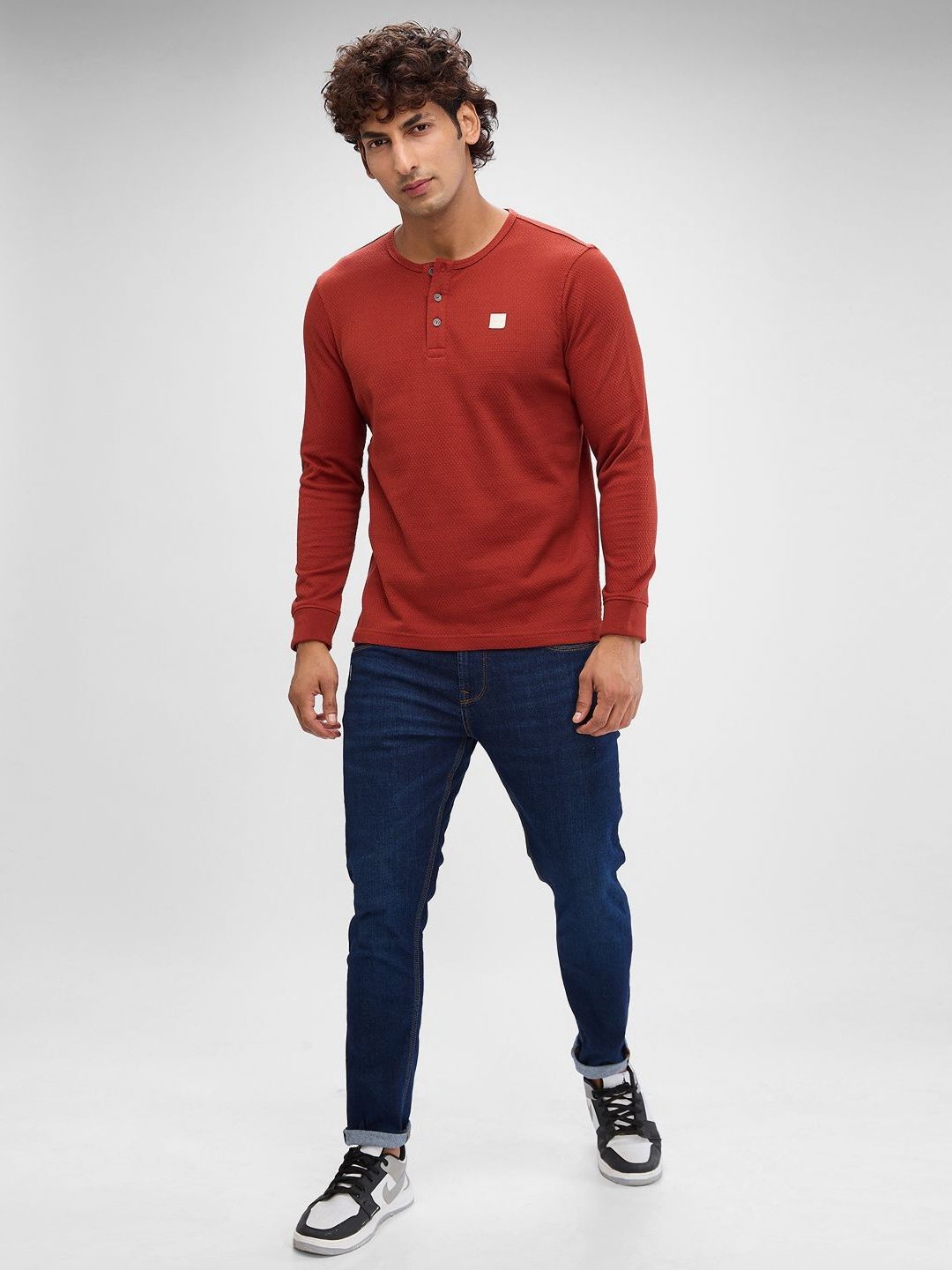 SPYKAR Men Henley Neck Solid Slim Fit T-shirt