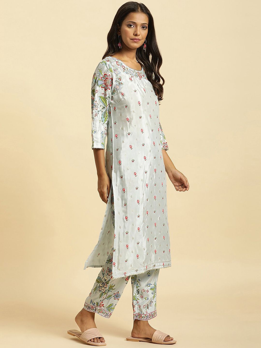 W Floral Printed Gotta Patti Straight Kurta With Trousers & Dupatta