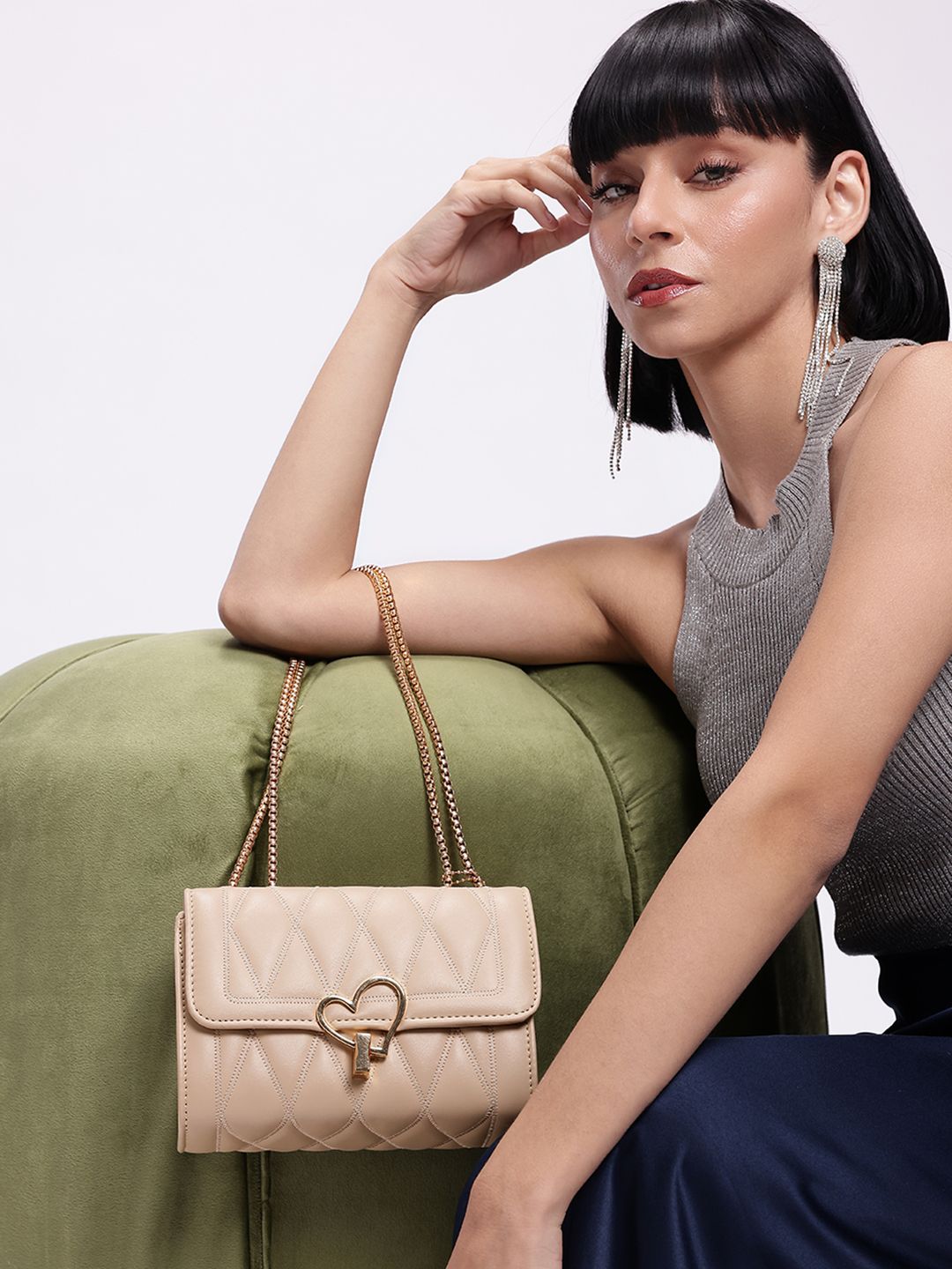 DressBerry Structured Quilted Shoulder Bag