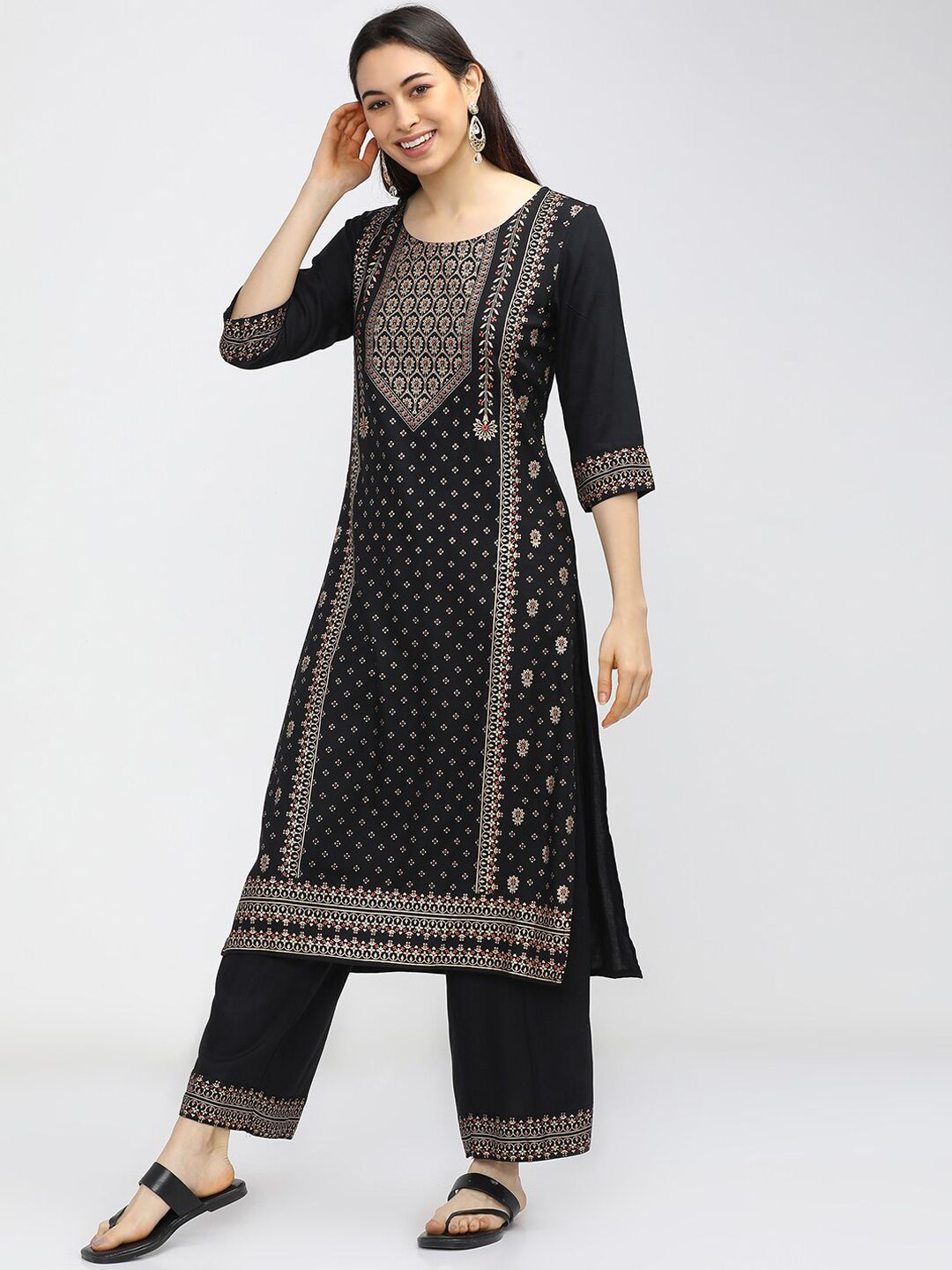 Vishudh Women Black & Gold-Coloured Ethnic Motifs Printed Kurta with Trousers