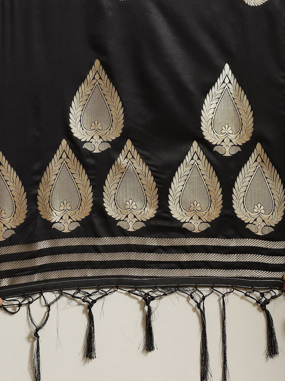 Saree mall Black & Golden Woven Design Banarasi Saree
