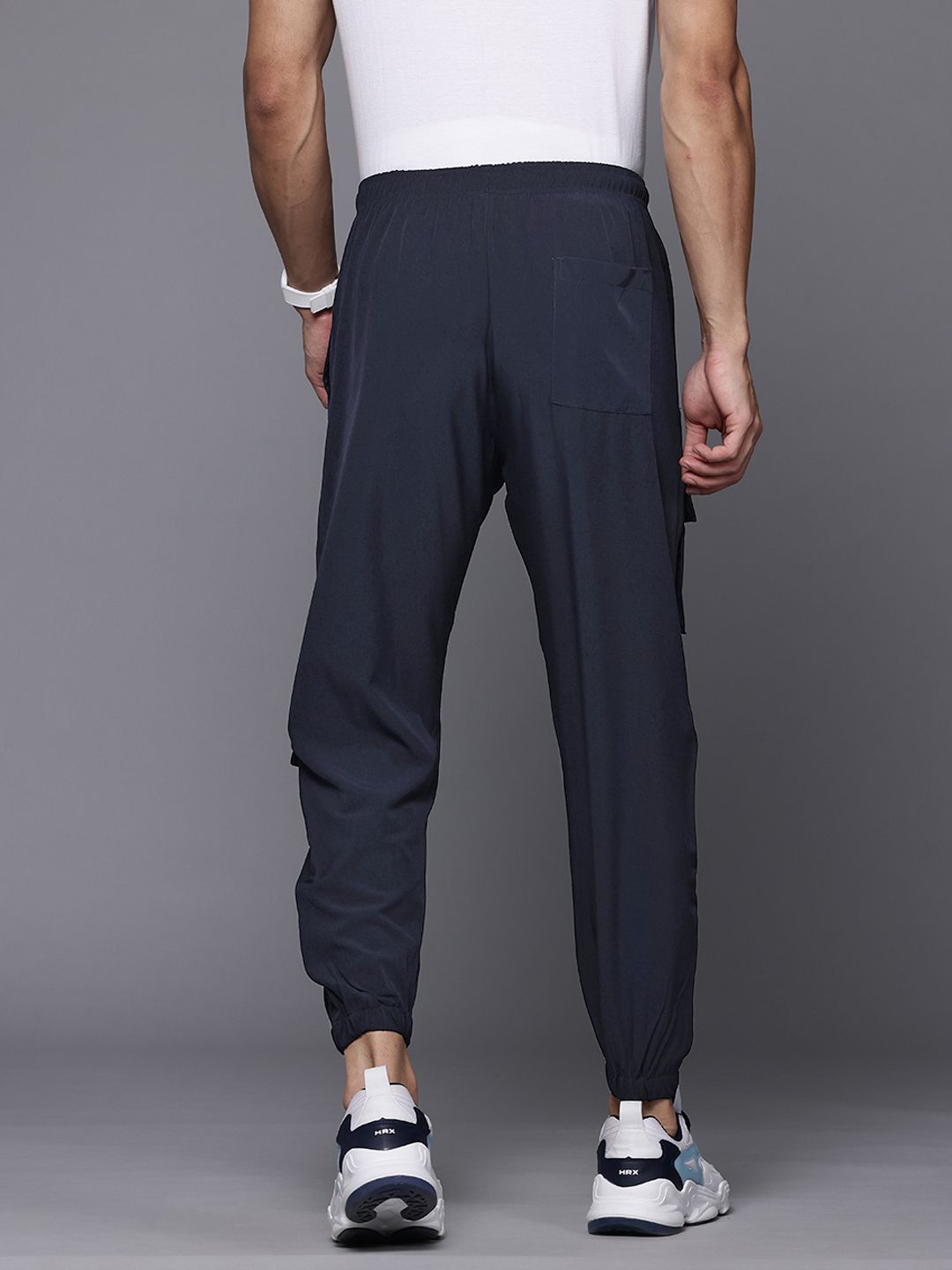 HRX by Hrithik Roshan Men Mid-Rise Cargo Style Lifestyle Joggers