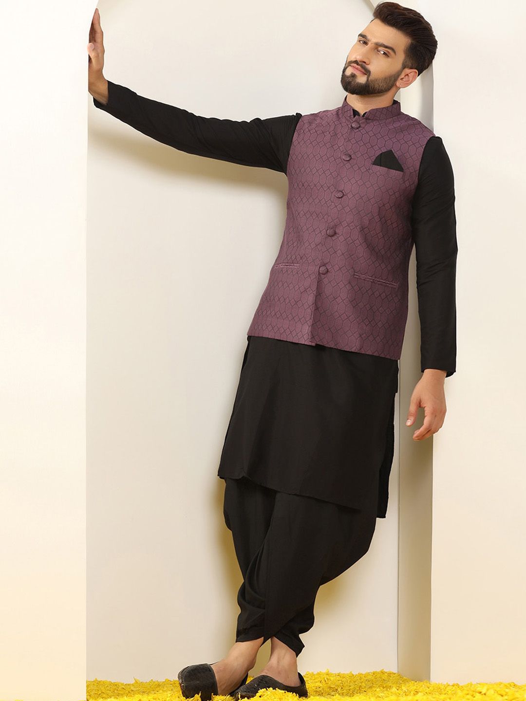KISAH Men Woven Jacquard Zari  Regular Fit Nehru Jacket